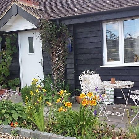 Stable Oak Cottages Мейдстън Екстериор снимка