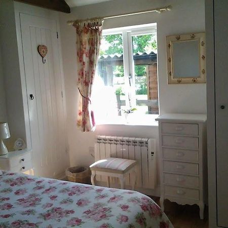 Stable Oak Cottages Мейдстън Екстериор снимка