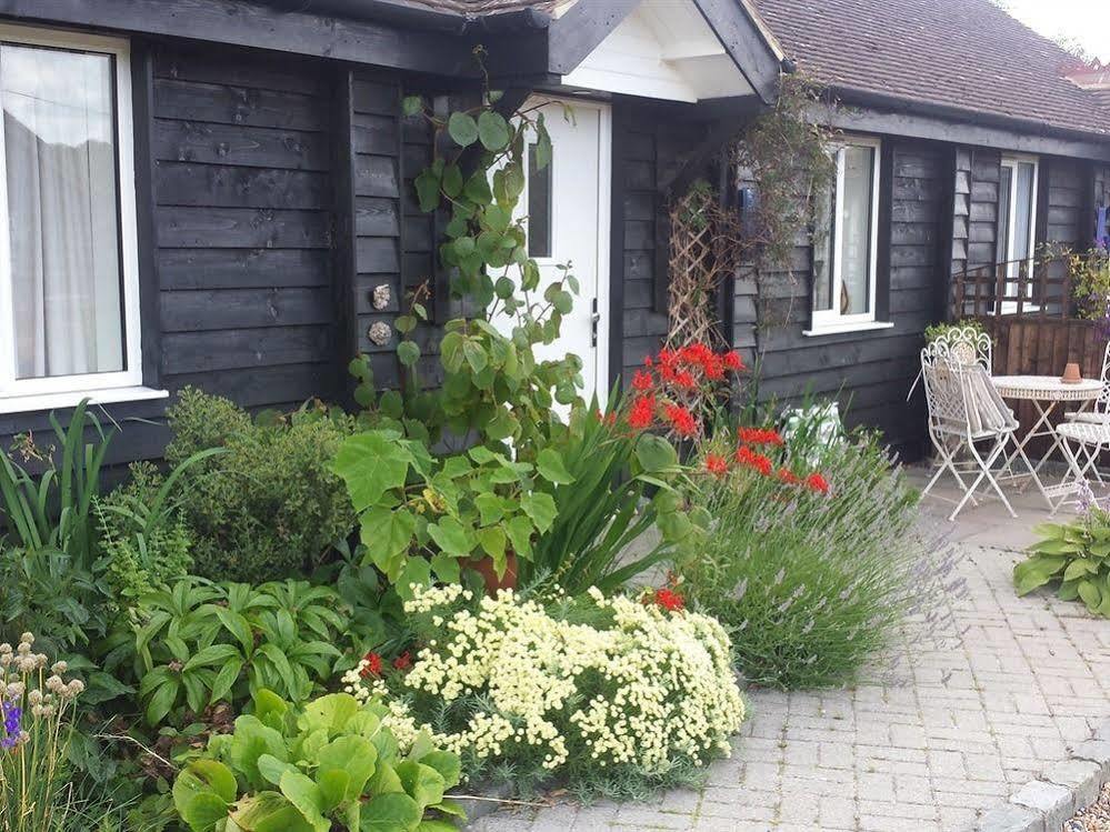 Stable Oak Cottages Мейдстън Екстериор снимка