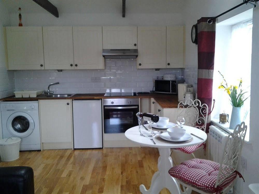 Stable Oak Cottages Мейдстън Екстериор снимка