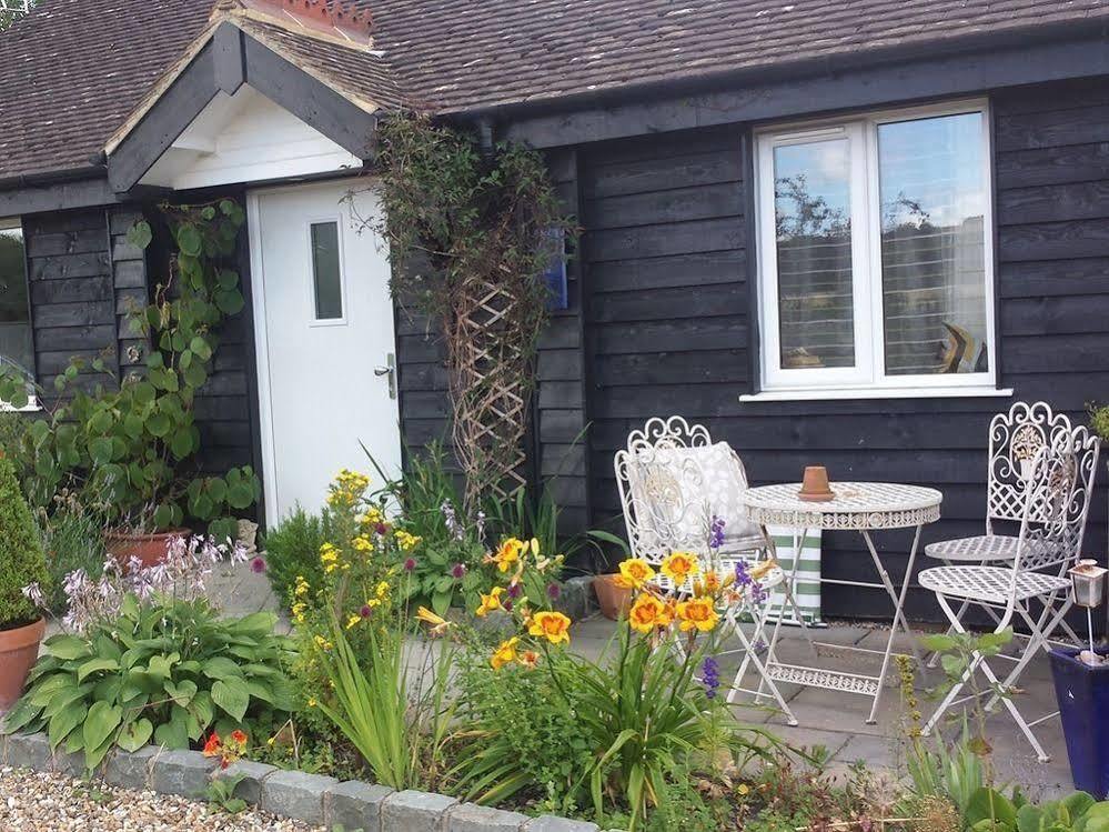 Stable Oak Cottages Мейдстън Екстериор снимка